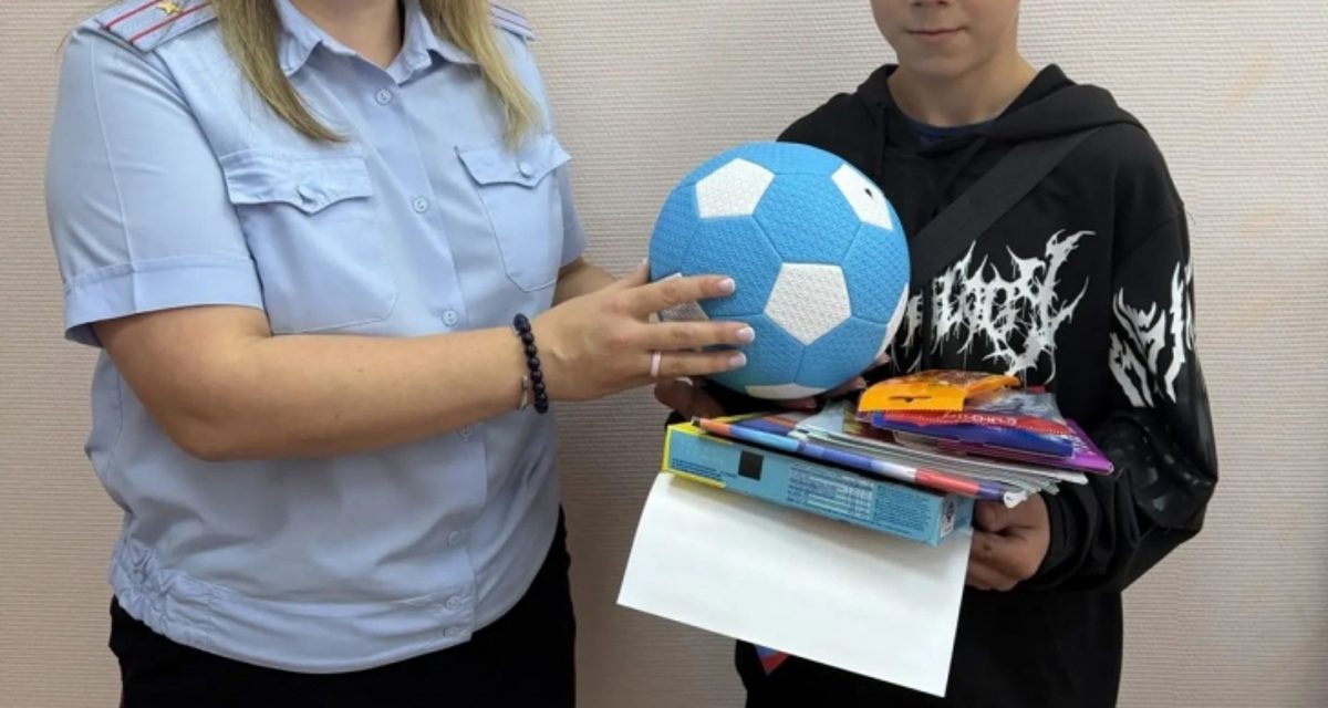 В Тайге 14-летний школьник нашел банковскую карту на дороге и отнес ее в полицию